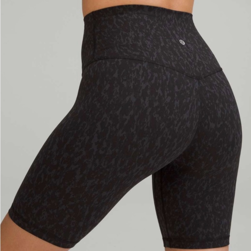 Lululemon Align High-Rise Shorts 8" Size 6